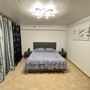 https://appartement-dans-maison-a-corbelin-proche-walibi.hotels-rhonealpes.com