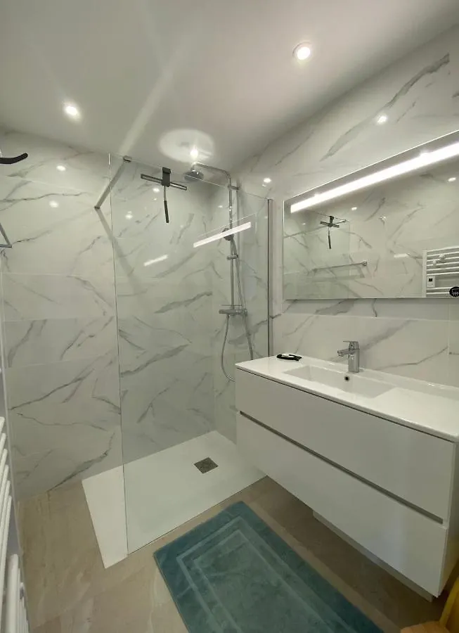 Apartment Superbe T4 -Vue Mer- Tout Confort Refait A Neuf! Bormes-les-Mimosas France