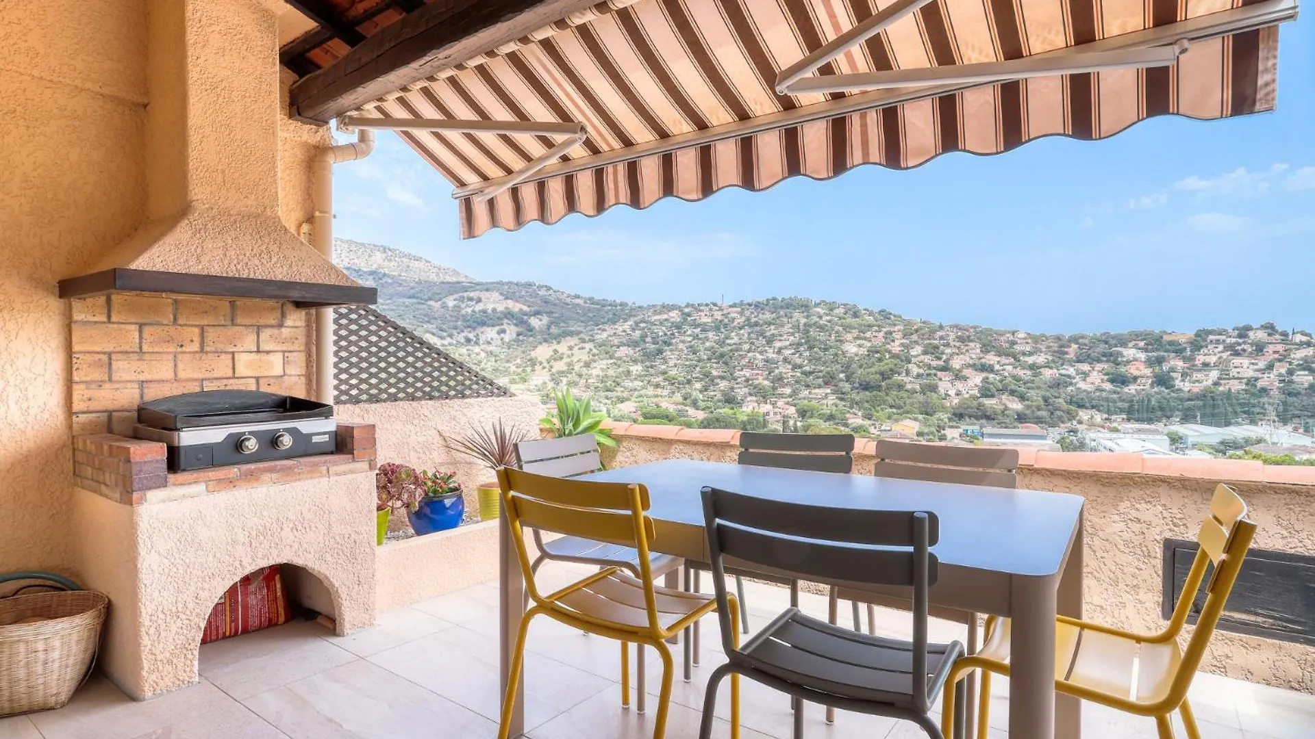 Superbe T4 -Vue Mer- Tout Confort Refait A Neuf! Bormes-les-Mimosas France