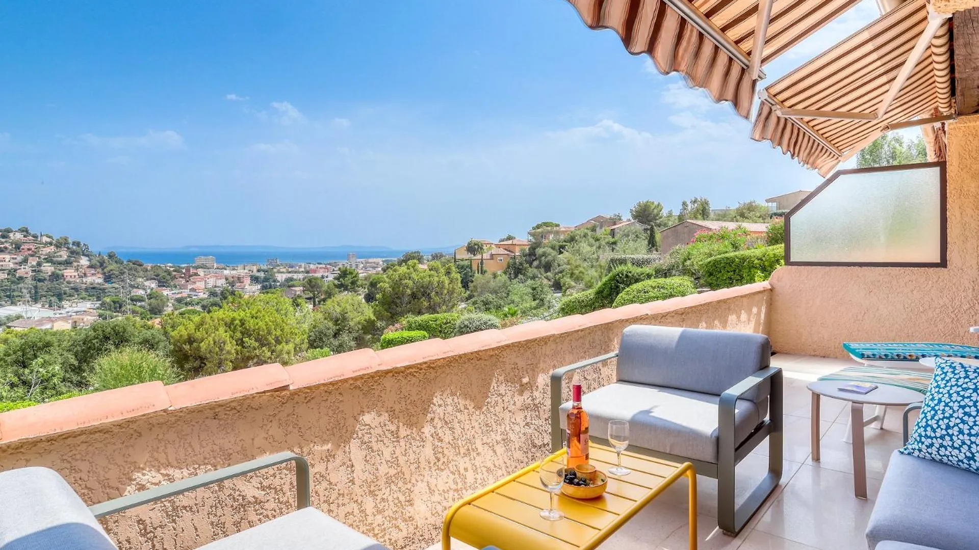 Apartment Superbe T4 -Vue Mer- Tout Confort Refait A Neuf! Bormes-les-Mimosas